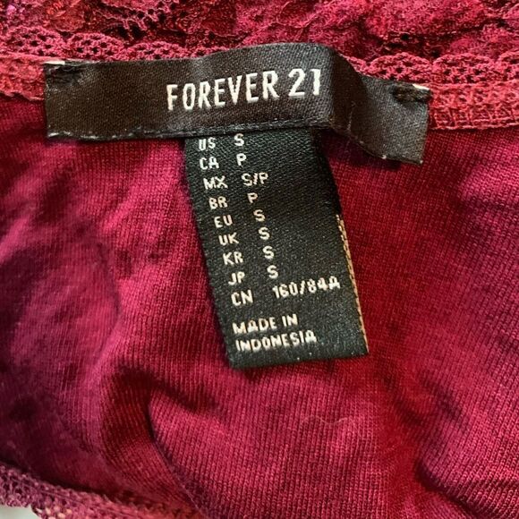 3 for $30! Forever 21 maroon crop top - Picture 4 of 6